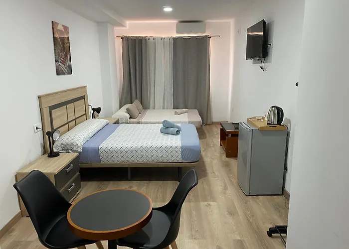 Costablanca 招待所 3*