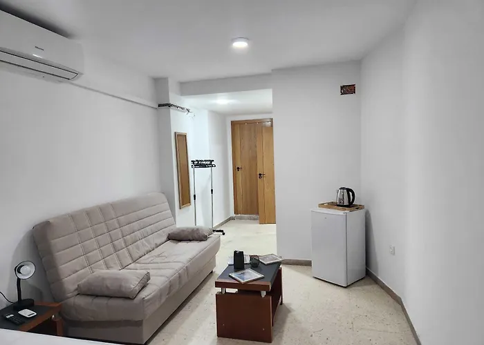 招待所 Costablanca 3*